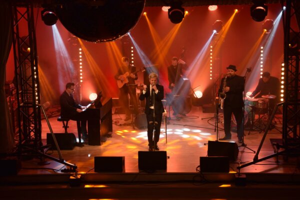 13-1-600x400 Wyjątkowy koncert Piotra Polka z okazji Dnia Kobiet