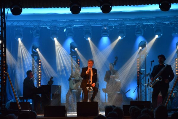 4-1-600x400 Wyjątkowy koncert Piotra Polka z okazji Dnia Kobiet